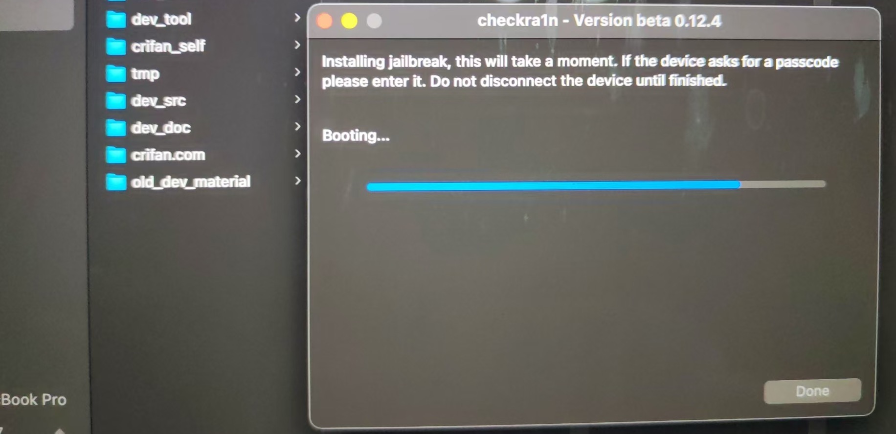 checkra1n_booting_mac