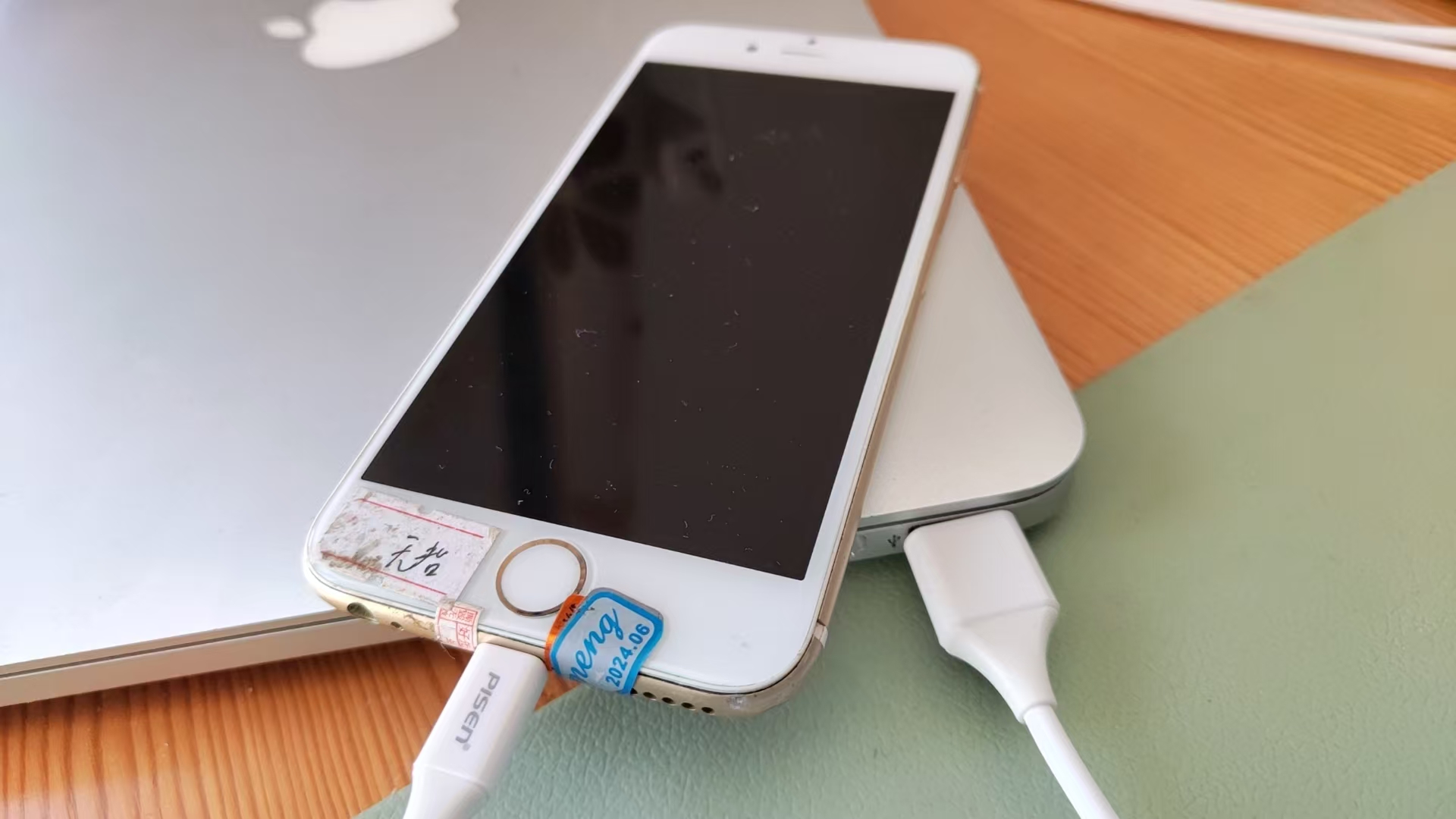 mac_usb_type_a_iphone