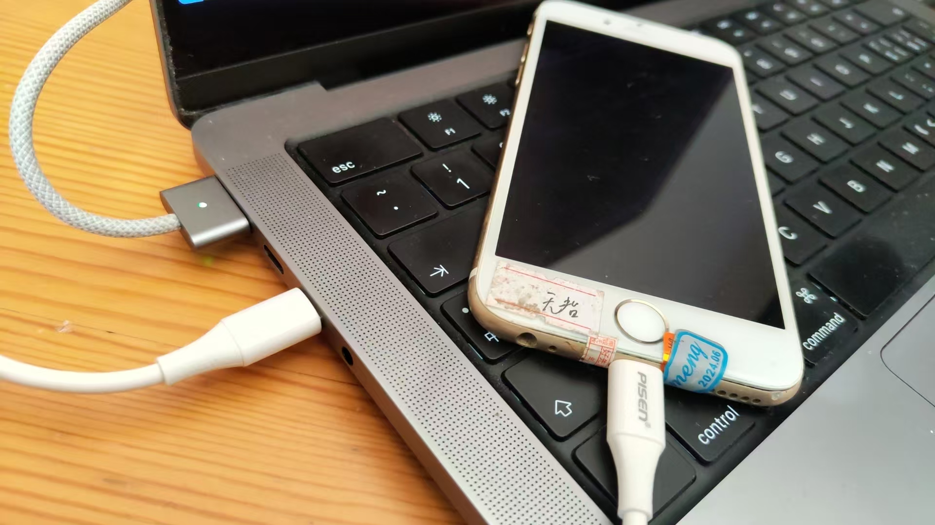mac_usb_type_c_iphone
