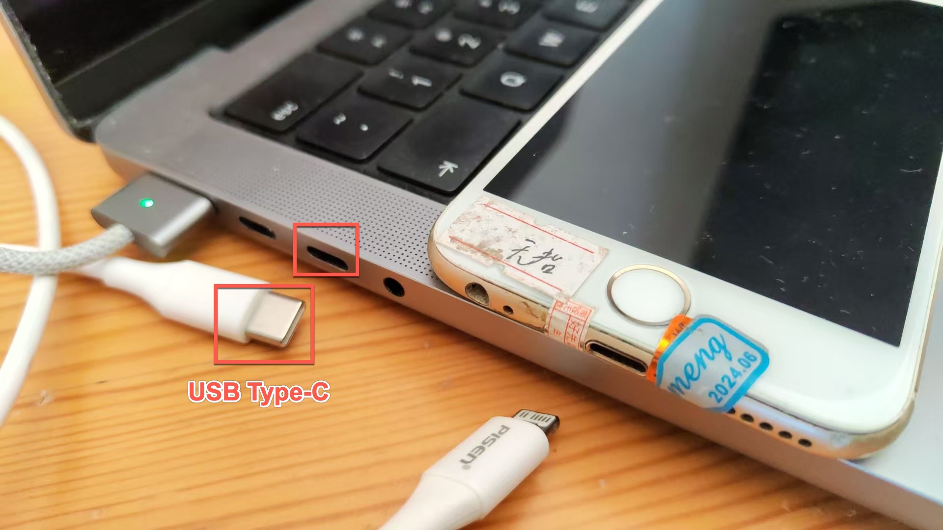 mac_usb_type_c_port