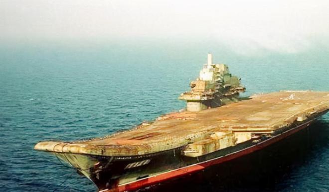 varyag_on_sea